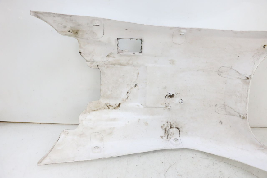 photo de FALDONES MBK BOOSTER SPIRIT NAKED 50 (2004 - 2017) - Detalles de los puntos de fijación