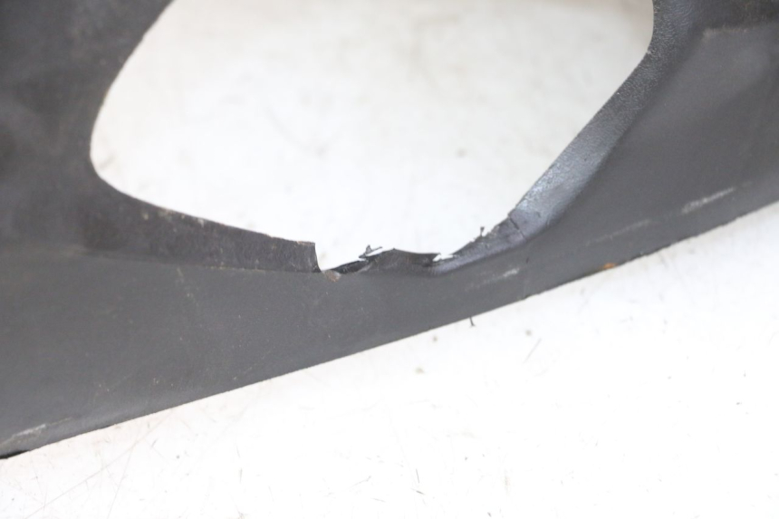 photo de BAJO CARENADO MOTRON BREEZY 4T 50 (2021 - 2025) - Estado de la superficie y material