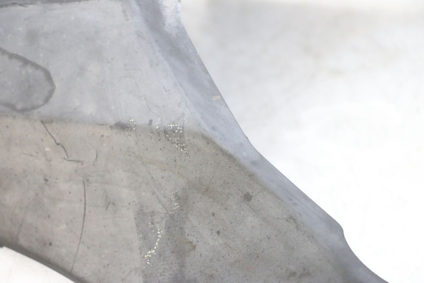 photo de BAJO DE CHASIS SUZUKI BURGMAN 125 (2007 - 2014) - Primer plano técnico