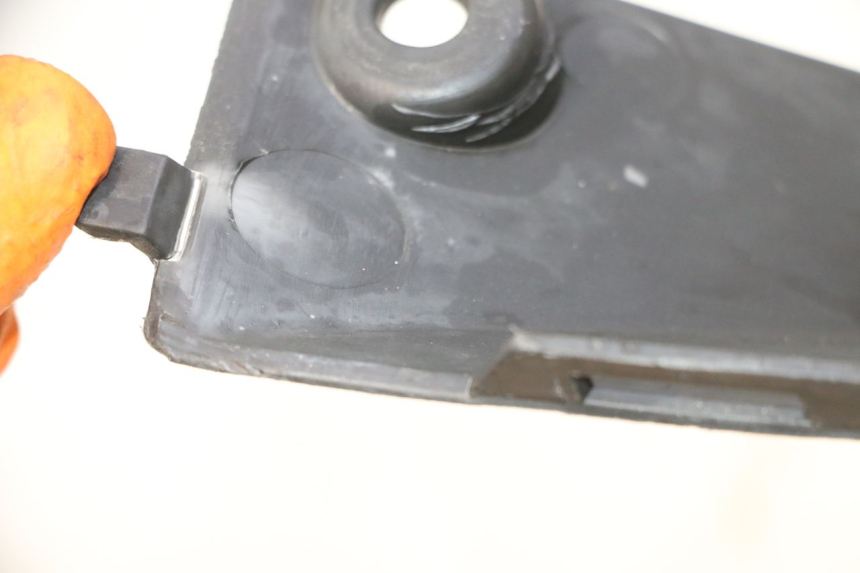 photo de BAJO DE CHASIS SUZUKI BURGMAN 125 (2007 - 2014) - Detalle de la pieza