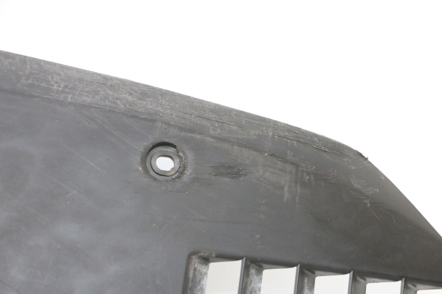 photo de BAJO DE CHASIS SUZUKI BURGMAN 125 (2007 - 2014) - Zoom sobre los componentes