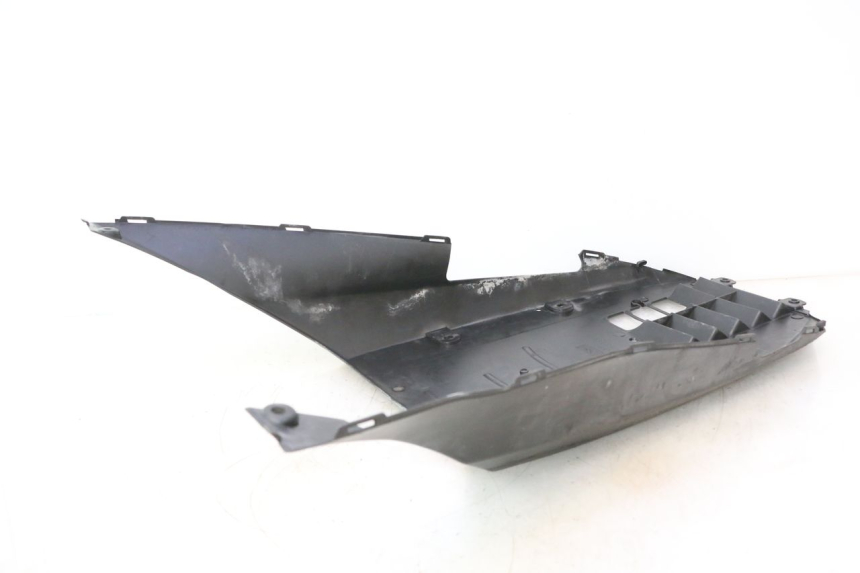 photo de BAJO DE CHASIS SUZUKI BURGMAN 125 (2007 - 2014) - Zoom estado de uso