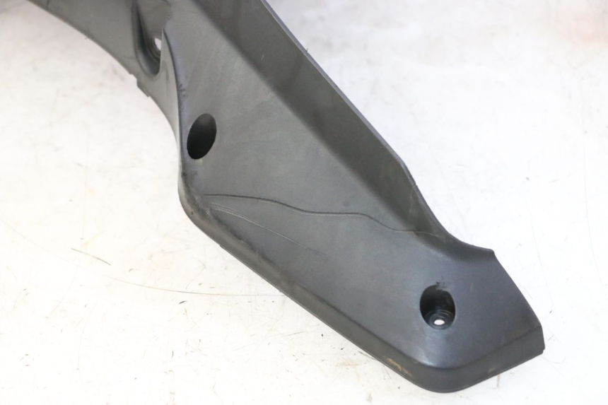 photo de BAJO DEL CHASIS SYM CROX 4T 50 (2016 - 2023) - Detalles de los puntos de fijación