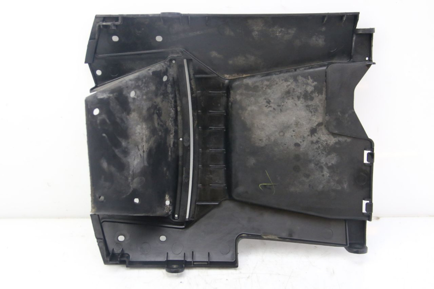 photo de BAJO DE CHASIS KYMCO DINK STREET 125 (2009 - 2014) - Detalle de la pieza