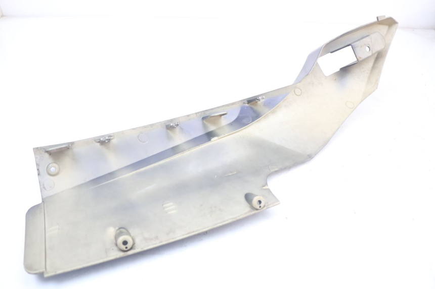 photo de FALDóN LATERAL DERECHO QUADRO 3D S 350 (2013 - 2018) - Detalles de los puntos de fijación