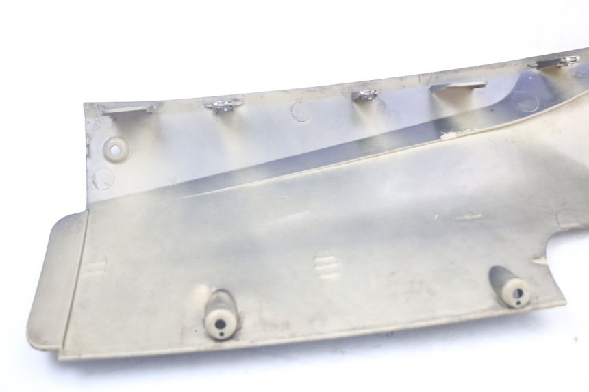 photo de FALDóN LATERAL DERECHO QUADRO 3D S 350 (2013 - 2018) - Estado de la superficie y material