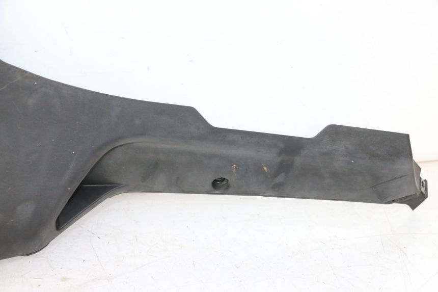 photo de BAJO CARENADO DERECHA QUADRO 4 4D 350 (2015 - 2018) - Primer plano técnico