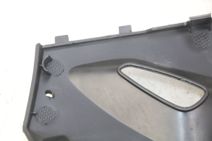 photo de FALDóN DERECHO KYMCO AGILITY 16+ 4T 50 (2018 - 2023) - Otra perspectiva