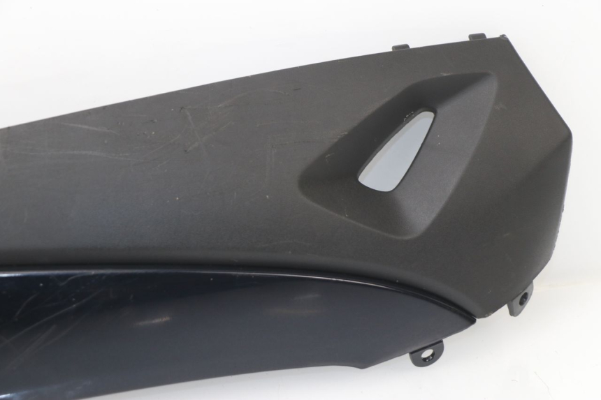 photo de BAJO CARENADO DERECHA KYMCO AGILITY CITY 16P 125 (2015 - 2021) - Estado de la superficie y material