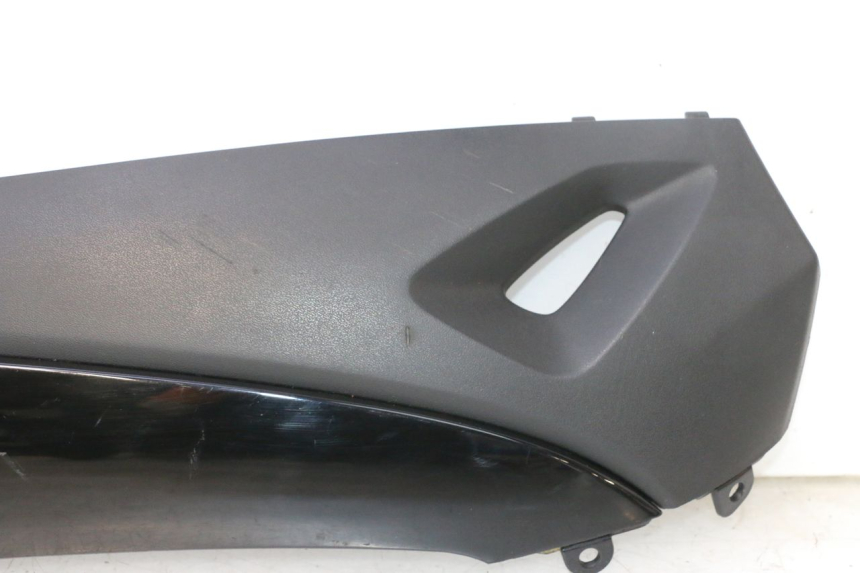 photo de BAJO CARENADO DERECHA KYMCO AGILITY CITY 16P 125 (2015 - 2024) - Detalle de la pieza