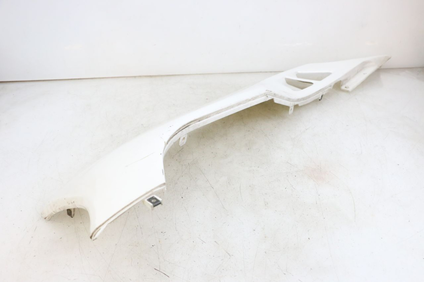 photo de FALDóN DERECHO JONWAY AZTRAL 125 (2008 - 2017) - Detalles de los puntos de fijación