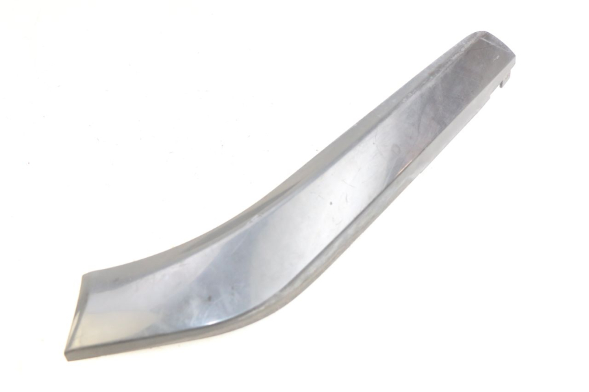 photo de FALDóN LATERAL DERECHO PIAGGIO BEVERLY 125 (2010 - 2015) - Vista principal