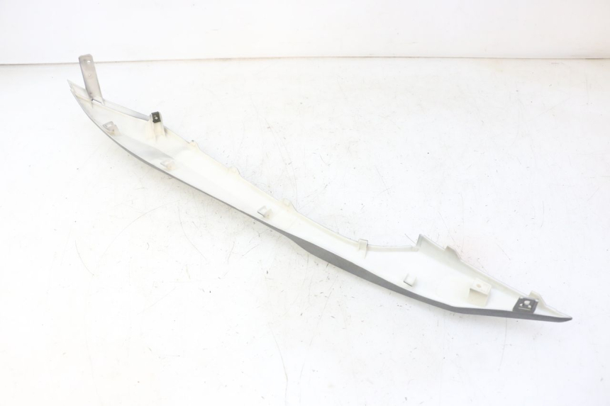 photo de BAJO CARENADO DERECHA MOTRON BREEZY 4T 50 (2021 - 2025) - Primer plano técnico