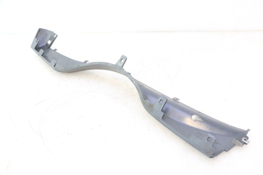 photo de BAJO CARENADO DERECHA SUZUKI BURGMAN 125 (2007 - 2014) - Marcados y referencias originales