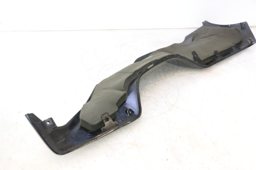 photo de BAJO CARENADO DERECHA SUZUKI BURGMAN EXECUTIVE ABS 650 (2006 - 2012) - Otra vista del artículo