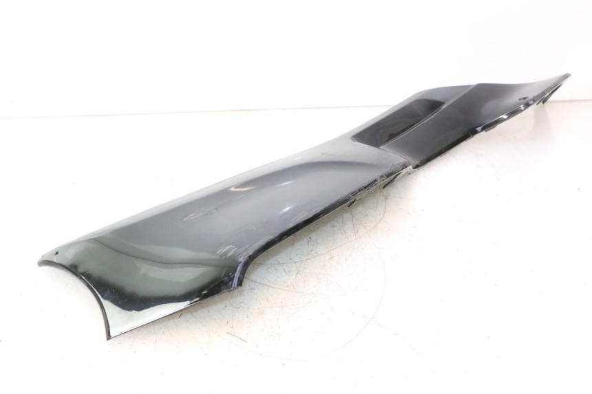 photo de BAJO CARENADO DERECHA SUZUKI BURGMAN EXECUTIVE ABS 650 (2006 - 2012) - Estado de la superficie y material