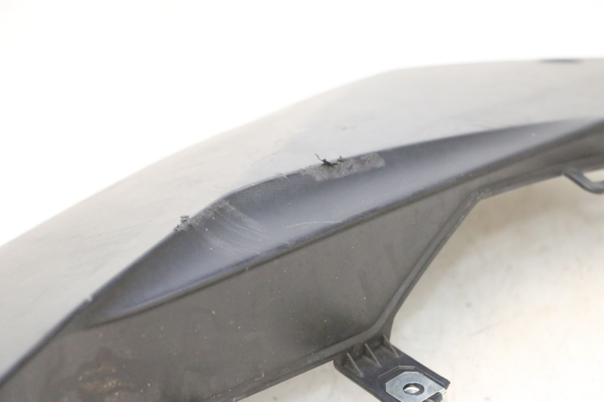 photo de BAJO CARENADO DERECHA BMW C SPORT 650 (2015 - 2021) - Detalles de los puntos de fijación
