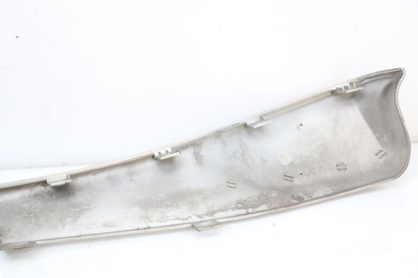 photo de FALDóN LATERAL DERECHO BMW C1 125 (2000 - 2003) - Estado de la superficie y material