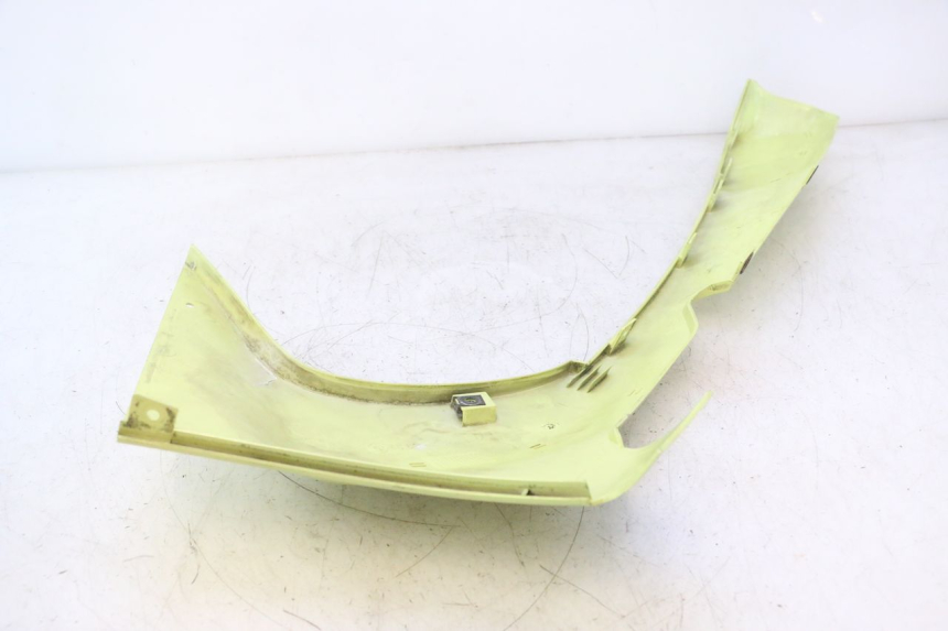 photo de FALDóN LATERAL DERECHO BMW C1 125 (2000 - 2003) - Primer plano técnico