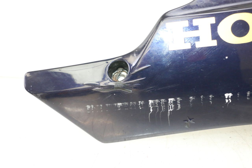 photo de BAJO CARENADO DERECHA HONDA CBR RR FIREBLADE 900 (1992 - 1994) - Enfoque en la estructura