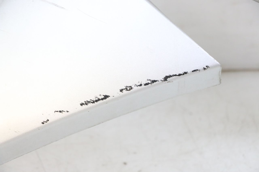 photo de FALDóN LATERAL DERECHO PEUGEOT CITYSTAR 50 (2013 - 2017) - Características distintivas