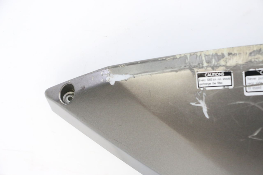 photo de FALDóN LATERAL DERECHO KYMCO DINK STREET 125 (2009 - 2014) - Características distintivas