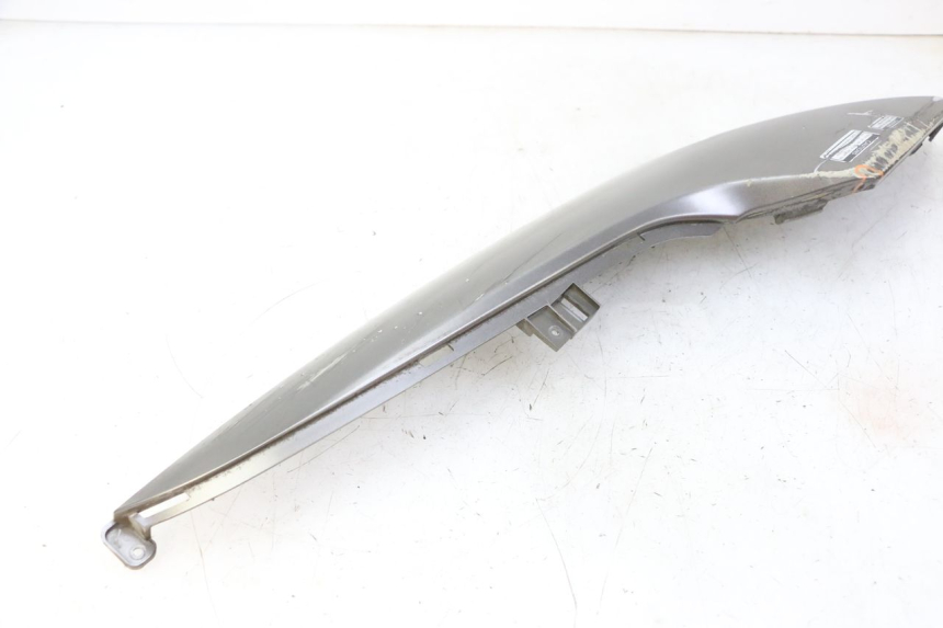 photo de FALDóN LATERAL DERECHO KYMCO DINK STREET 125 (2009 - 2014) - Estado de la superficie y material