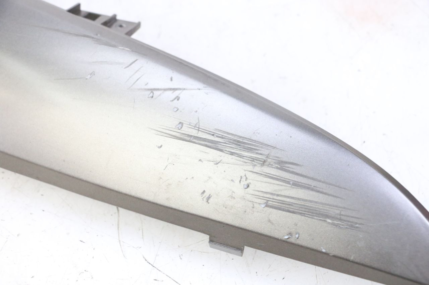 photo de FALDóN LATERAL DERECHO KYMCO DINK STREET 125 (2009 - 2014) - Marcados y referencias originales