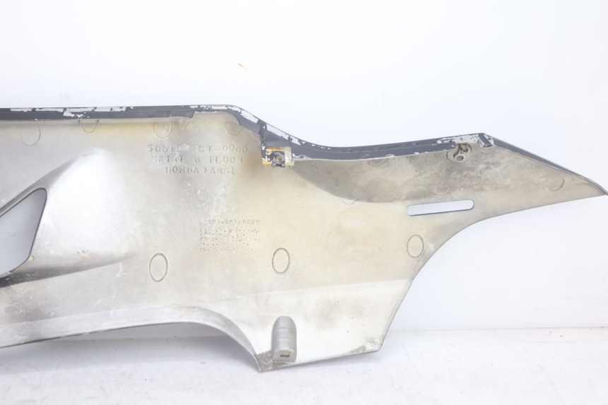 photo de BAJO CARENADO DERECHA HONDA FJS SILVER WING SILVERWING 400 (2005 - 2008) - Zoom sobre los componentes
