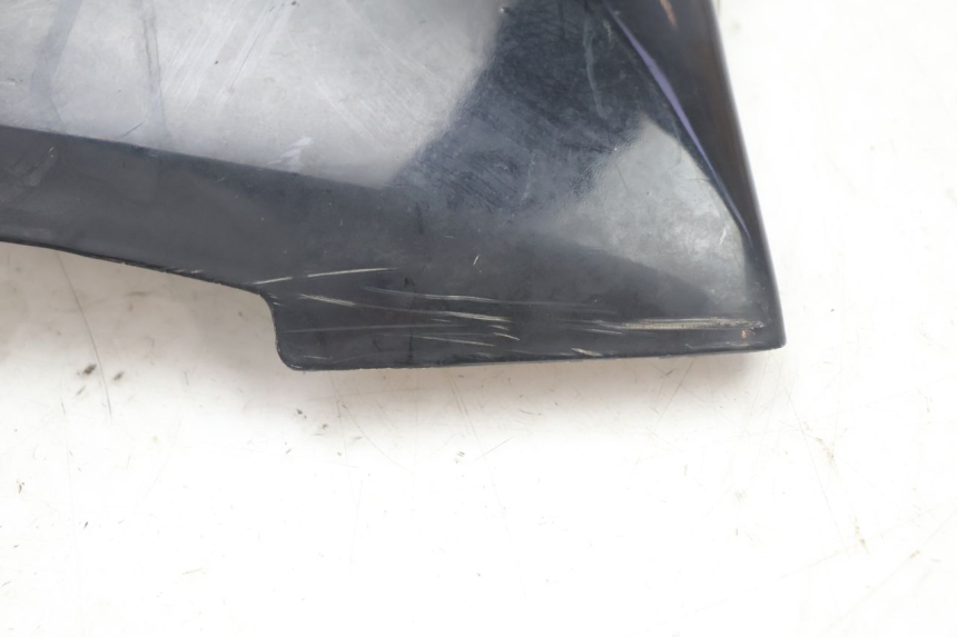 photo de BAJO CARENADO DERECHA HONDA FJS SILVER WING SILVERWING 400 (2005 - 2008) - Detalles de los puntos de fijación