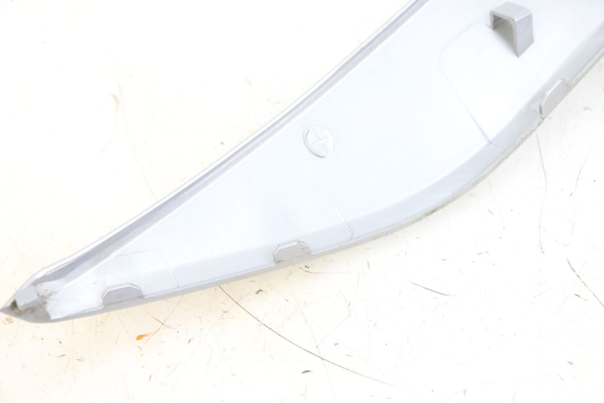 photo de BAJO CARENADO DERECHA MBK FLAME X 125 (2007 - 2016) - Estado de la superficie y material