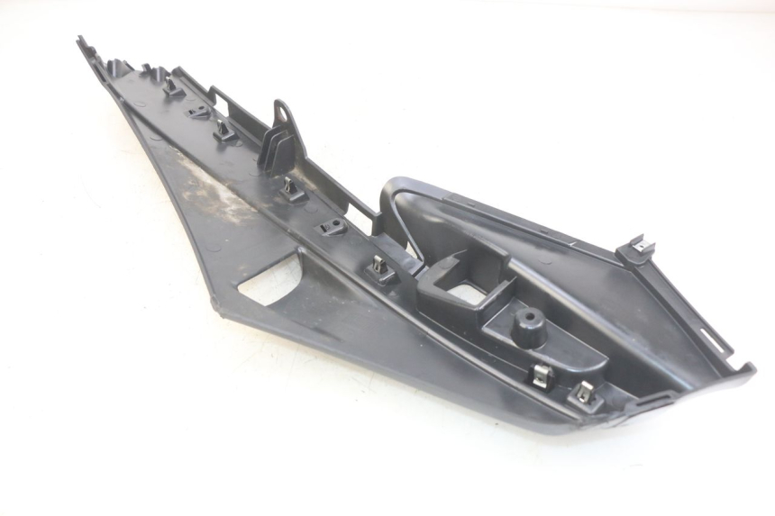 photo de FALDóN LATERAL DERECHO PIAGGIO FLY 4T 50 (2013 - 2017) - Vista general del producto