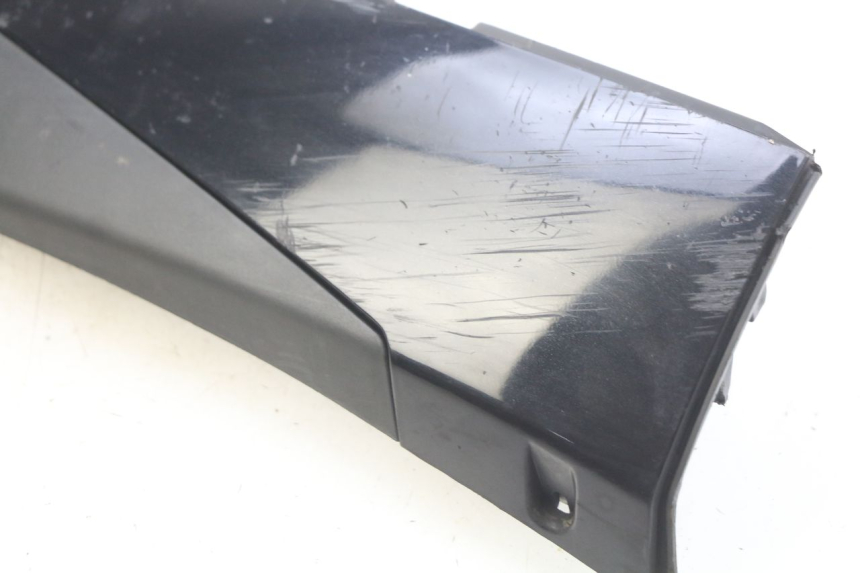 photo de FALDóN LATERAL DERECHO PIAGGIO FLY 4T 50 (2013 - 2017) - Estado de la superficie y material