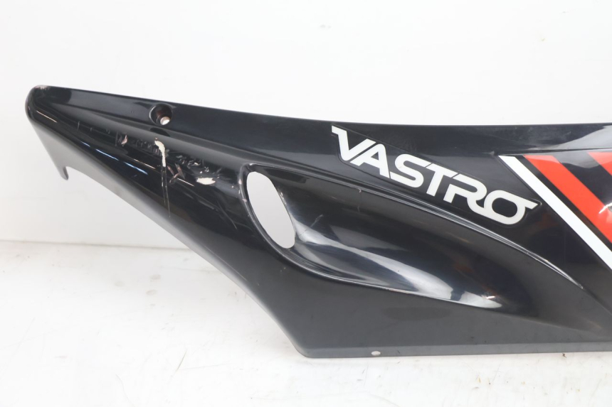 photo de BAJO CARENADO DERECHA VASTRO GP 2T 50 (2013 - 2017) - Detalle de la pieza