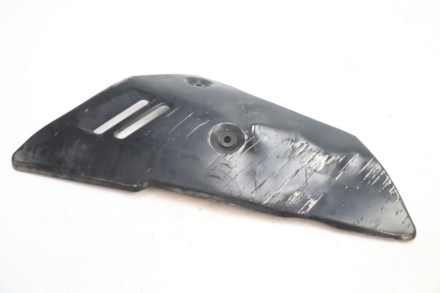 photo de BAJO CARENADO DERECHA SUZUKI GSR 600 (2005 - 2012) - Vista principal
