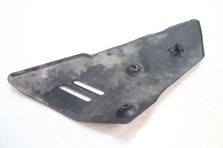 photo de BAJO CARENADO DERECHA SUZUKI GSR 600 (2005 - 2012) - Vista general del producto