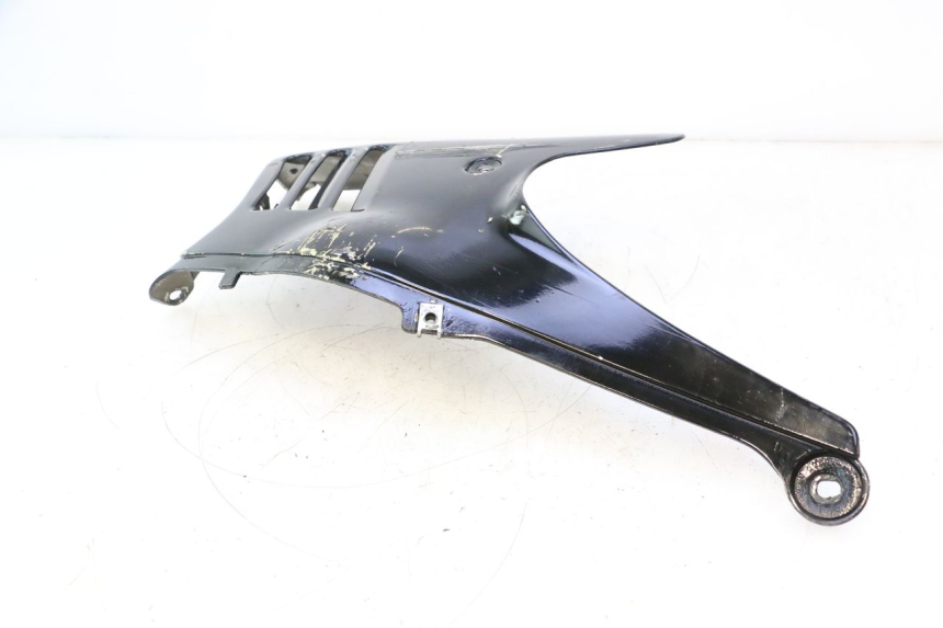 photo de BAJO CARENADO DERECHA SUZUKI GSX F GSXF 750 (1988 - 1998) - Detalles de los puntos de fijación