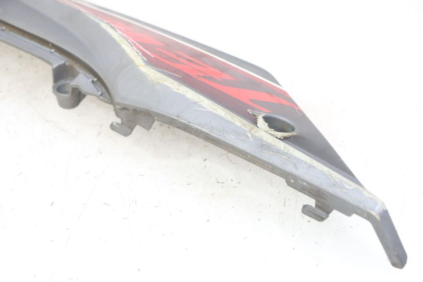 photo de FALDóN LATERAL DERECHO SYM JET 14 4T 50 (2018 - 2022) - Estado de la superficie y material