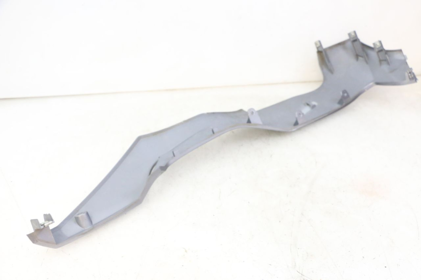 photo de BAJO CARENADO DERECHA SYM JOYMAX 125 (2010 - 2017) - Detalle de la pieza