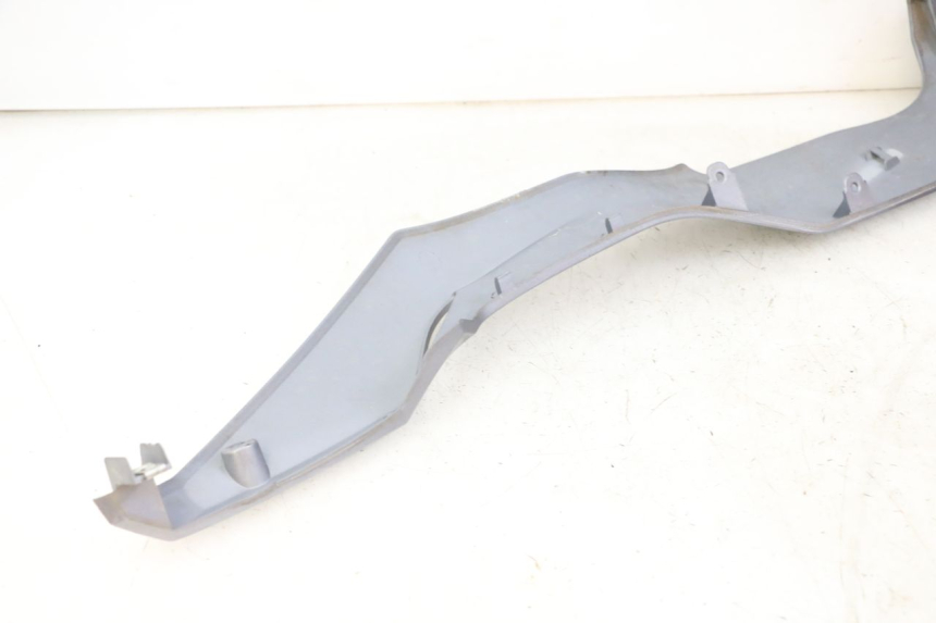 photo de BAJO CARENADO DERECHA SYM JOYMAX 125 (2010 - 2017) - Otra perspectiva