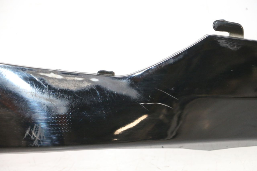 photo de BAJO CARENADO DERECHA RIDE JUMP 2T 50 (2012 - 2017) - Estado de la superficie y material