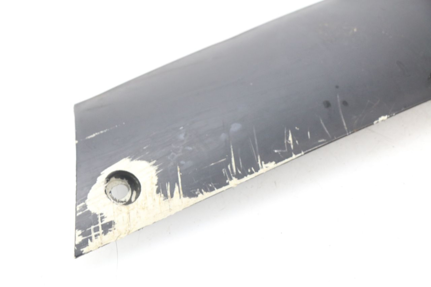 photo de FALDóN LATERAL DERECHO PEUGEOT KISBEE 2T 50 (2010 - 2017) - Detalle de la pieza