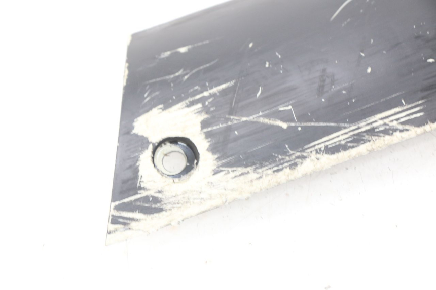 photo de FALDóN LATERAL DERECHO PEUGEOT KISBEE 4T 50 (2018 - 2022) - Otra perspectiva