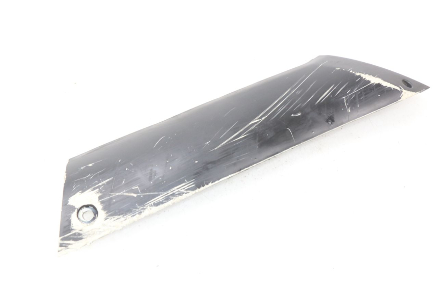 photo de FALDóN LATERAL DERECHO PEUGEOT KISBEE 4T 50 (2018 - 2022) - Primer plano técnico