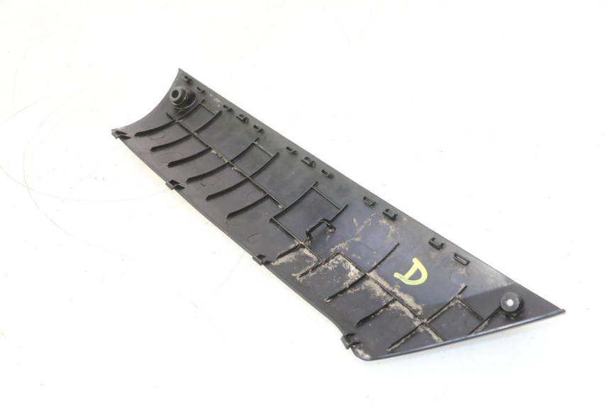 photo de BAJO CARENADO DERECHA PEUGEOT KISBEE 4T 50 (2023 - 2026) - Detalle de la pieza
