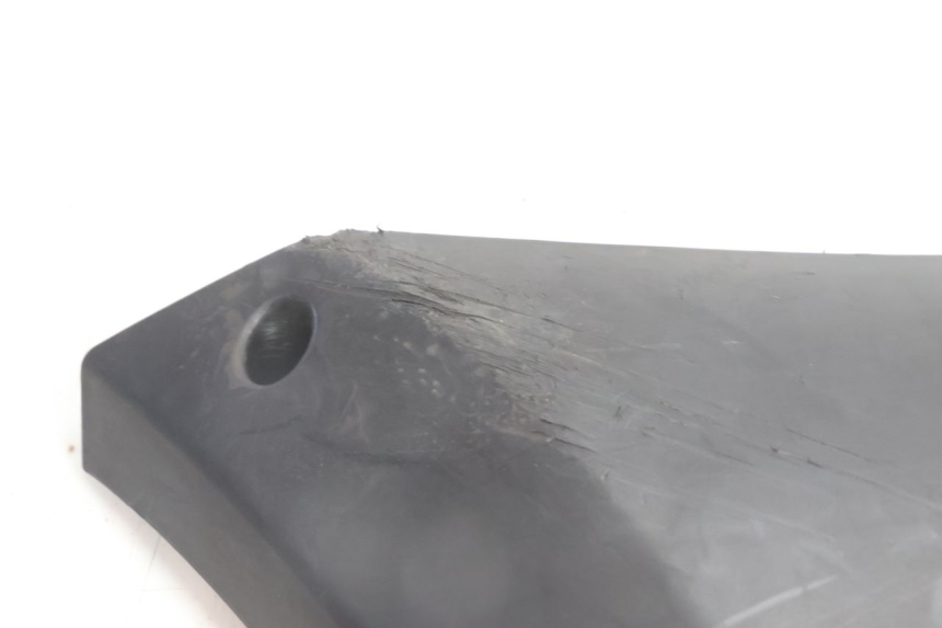 photo de FALDóN LATERAL DERECHO PEUGEOT KISBEE 4T 50 (2010 - 2017) - Otra perspectiva