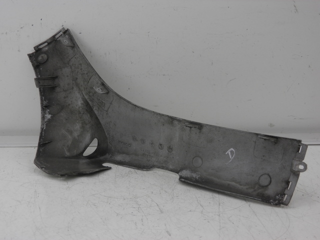 photo de BAJO CARENADO DERECHA KYMCO SPACER 50 (1998 - 2009) - Primer plano técnico