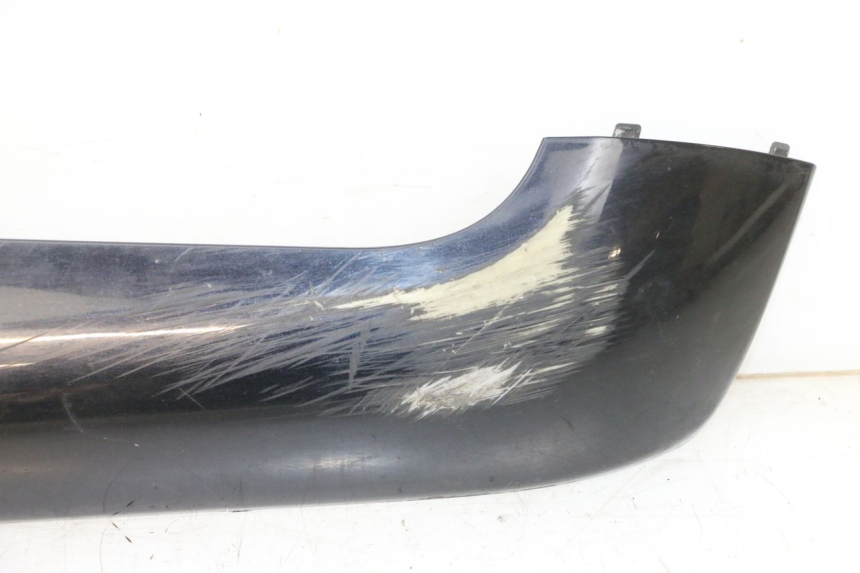 photo de FALDóN LATERAL DERECHO KYMCO LIKE 125 (2009 - 2016) - Zoom sobre los componentes