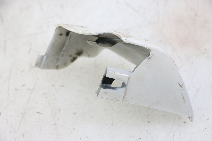 photo de BAJO CARENADO DERECHA PIAGGIO LXV 4T 50 (2009 - 2013) - Primer plano técnico