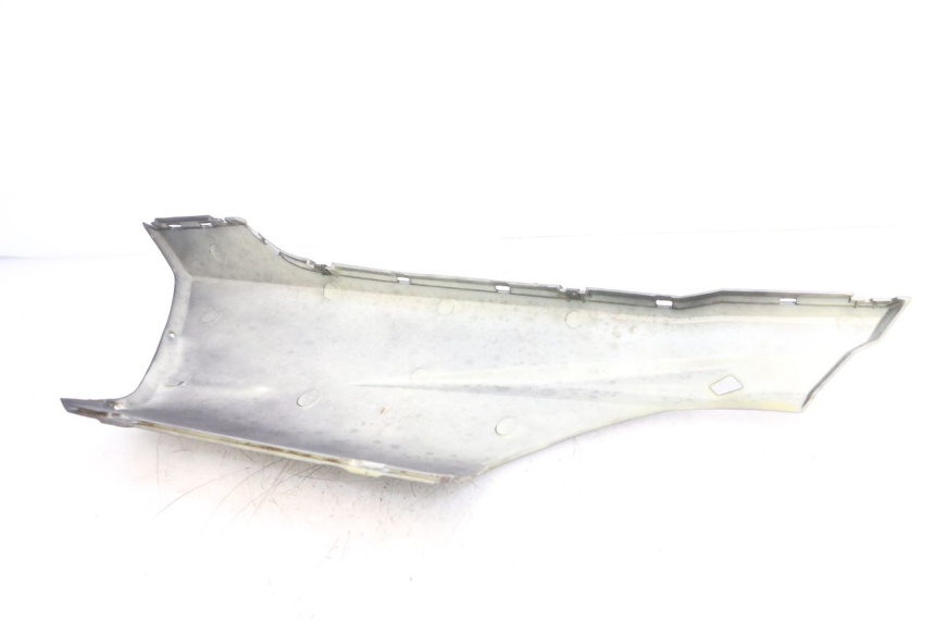 photo de BAJO CARENADO DERECHA KEEWAY MATRIX RX9 125 (2006 - 2007) - Detalles de los puntos de fijación